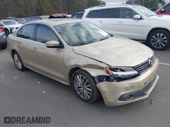 ✅ 2012 Volkswagen Jetta SEL • VIN: 3VWLP7AJ4CM300227 • Lot: 43781524. Listed on IAAI with 180,937 mi. Free auction sales archive from the USA and detailed vehicle history report at DreamBid. Image 1.