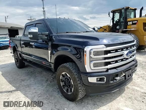 ✅ 2023 Ford F-350 XL • VIN: 1FT8W3BM0PED96768 • Lot: 58496885. Wystawiony na Copart z przebiegiem 55 376 mil. Bezpłatny archiwum sprzedaży aukcyjnych z USA i szczegółowy raport historii pojazdu na DreamBid. Zdjęcie 13.