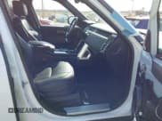 ✅ 2022 Land Rover Range Rover Westminster • VIN: SALGS2RU5NA461943 • Lot: 43651167. Wystawiony na IAAI z przebiegiem 59 721 mil. Bezpłatny archiwum sprzedaży aukcyjnych z USA i szczegółowy raport historii pojazdu na DreamBid. Zdjęcie 5.