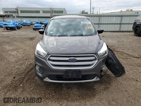 ✅ 2017 Ford Escape SE • VIN: 1FMCU0GD8HUE87443 • Lot: 86896555. Listed on Copart with 79,770 mi. Free auction sales archive from the USA and detailed vehicle history report at DreamBid. Image 5.