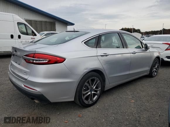 ✅ 2019 Ford Fusion SEL • VIN: 3FA6P0CD0KR269418 • Лот: 91697185. Опубликован ранее на Copart с пробегом 154 130 миль. Бесплатный доступ к архиву аукционных продаж из США и подробный отчёт об истории автомобиля на DreamBid. Изображение 3.