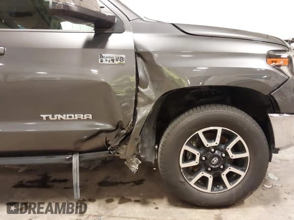 ✅ 2021 Toyota Tundra Limited • VIN: 5TFHY5F11MX988122 • Lot: 43110221. Listed on IAAI with 77,716 mi. Free auction sales archive from the USA and detailed vehicle history report at DreamBid. Image 6.