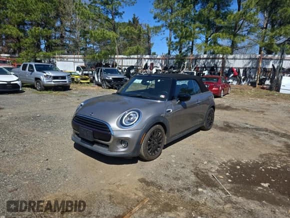 ✅ 2020 MINI Convertible Cooper • VIN: WMWWJ3C0XL3L01427 • Лот: 51099865. Опубликован ранее на Copart с пробегом 18 934 миль. Бесплатный доступ к архиву аукционных продаж из США и подробный отчёт об истории автомобиля на DreamBid. Изображение 2.