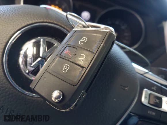 ✅ 2019 Volkswagen Tiguan SE • VIN: 3VV3B7AX8KM126023 • Lot: 42244782. Wystawiony na IAAI z przebiegiem 36 200 mil. Bezpłatny archiwum sprzedaży aukcyjnych z USA i szczegółowy raport historii pojazdu na DreamBid. Zdjęcie 11.