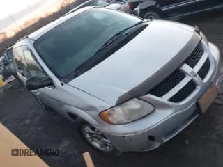 ✅ 2002 Dodge Caravan SE • VIN: 1B4GP45R12B700218 • Lot: 41326447. Wystawiony na IAAI z przebiegiem 170 238 mil. Bezpłatny archiwum sprzedaży aukcyjnych z USA i szczegółowy raport historii pojazdu na DreamBid. Zdjęcie 1.