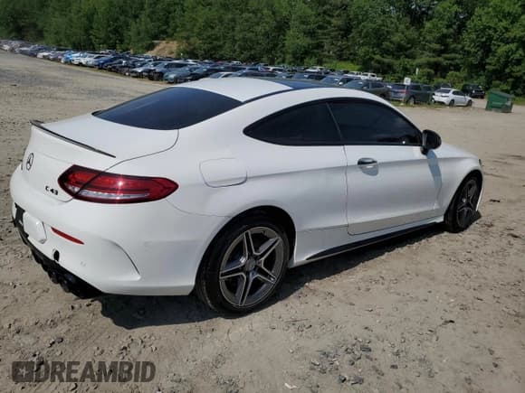 ✅ 2022 Mercedes-Benz C 43 AMG • VIN: W1KWJ6EB4NG115449 • Lot: 58302935. Wystawiony na Copart z przebiegiem Nie podano. Bezpłatny archiwum sprzedaży aukcyjnych z USA i szczegółowy raport historii pojazdu na DreamBid. Zdjęcie 3.