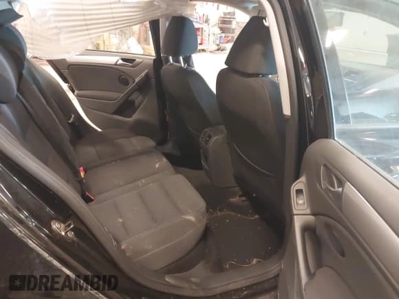 ✅ 2013 Volkswagen Golf TDI w/Sunroof & Nav • VIN: WVWNM7AJ1DW009528 • Lot: 43574818. Wystawiony na IAAI z przebiegiem 81 377 mil. Bezpłatny archiwum sprzedaży aukcyjnych z USA i szczegółowy raport historii pojazdu na DreamBid. Zdjęcie 8.