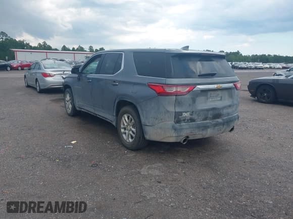 ✅ 2021 Chevrolet Traverse LS • VIN: 1GNERFKW4MJ133044 • Lot: 42858024. Listed on IAAI with 178,015 mi. Free auction sales archive from the USA and detailed vehicle history report at DreamBid. Image 3.
