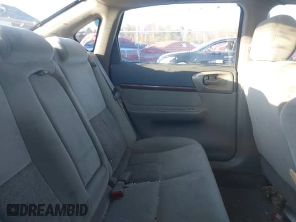 ✅ 2004 Chevrolet Impala • VIN: 2G1WF55E649235355 • Lot: 40881680. Listed on IAAI with 119,816 mi. Free auction sales archive from the USA and detailed vehicle history report at DreamBid. Image 8.