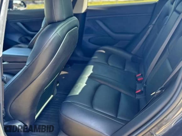 ✅ 2018 Tesla Model 3 Long Range Battery • VIN: 5YJ3E1EA1JF101718 • Лот: 95879055. Опубликован ранее на Copart с пробегом 47 971 миль. Бесплатный доступ к архиву аукционных продаж из США и подробный отчёт об истории автомобиля на DreamBid. Изображение 9.