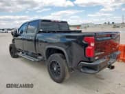 ✅ 2020 Chevrolet Silverado 2500HD High Country • VIN: 1GC4YREY3LF103878 • Лот: 81100165. Опубликован ранее на Copart с пробегом 378 595 миль. Бесплатный доступ к архиву аукционных продаж из США и подробный отчёт об истории автомобиля на DreamBid. Изображение 2.