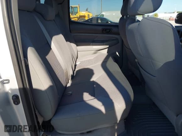 ✅ 2007 Toyota Tacoma PreRunner • VIN: 3TMJU62N97M031274 • Lot: 43005358. Wystawiony na IAAI z przebiegiem 101 420 mil. Bezpłatny archiwum sprzedaży aukcyjnych z USA i szczegółowy raport historii pojazdu na DreamBid. Zdjęcie 8.