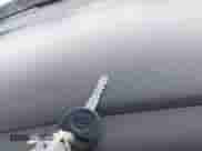 ✅ 2001 Chevrolet Silverado 1500 LT • VIN: 1GCEC19T01Z152616 • Lot: 41454877. Wystawiony na IAAI z przebiegiem 208 347 mil mil. Skorzystaj z bezpłatnego archiwum sprzedaży aukcyjnych z USA i zobacz szczegółowy raport historii pojazdu na DreamBid. Zdjęcie 11.