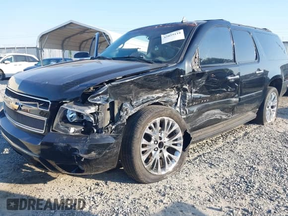 ✅ 2007 Chevrolet Suburban LT • VIN: 3GNFC16077G153129 • Lot: 42059118. Listed on IAAI with 280,604 mi. Free auction sales archive from the USA and detailed vehicle history report at DreamBid. Image 6.