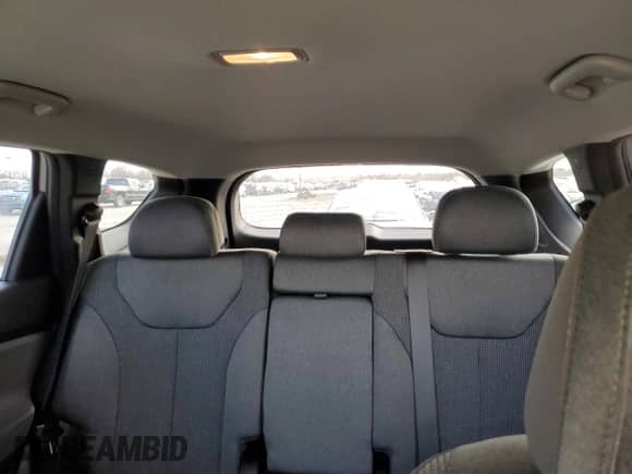 2020 Hyundai Santa Fe SEL z VIN 5NMS3CAD7LH239231, wystawiony jako Copart lot #70031602 z przebiegiem 22 025 mil mil oraz . Historia ofert i sprzedaży dostępna na DreamBid. Obrazek 10.