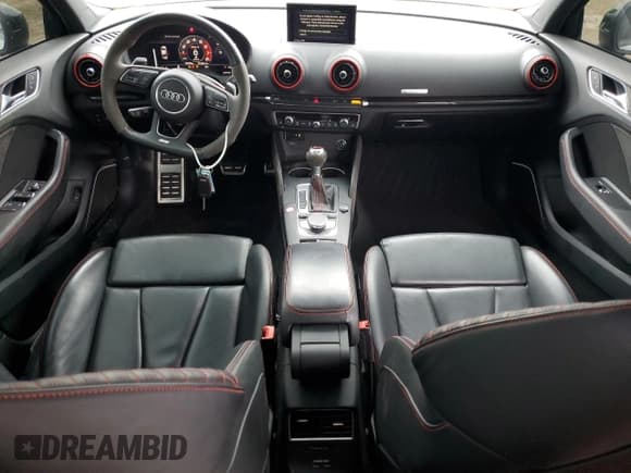 ✅ 2019 Audi RS 3 • VIN: WUABWHFF1KA901539 • Lot: 86628475. Wystawiony na Copart z przebiegiem 51 242 mil. Bezpłatny archiwum sprzedaży aukcyjnych z USA i szczegółowy raport historii pojazdu na DreamBid. Zdjęcie 8.