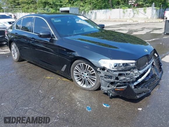 ✅ 2019 BMW 5 Series 530i xDrive • VIN: WBAJA7C51KWC77807 • Lot: 42695407. Listed on IAAI with 74,747 mi. Free auction sales archive from the USA and detailed vehicle history report at DreamBid. Image 1.