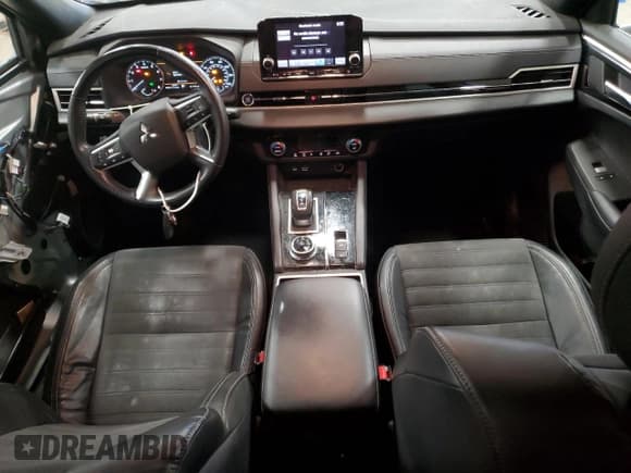 ✅ 2022 Mitsubishi Outlander SE • VIN: JA4J3UA80NZ092473 • Лот: 82477505. Опубликован ранее на Copart с пробегом 62 213 миль. Бесплатный доступ к архиву аукционных продаж из США и подробный отчёт об истории автомобиля на DreamBid. Изображение 8.