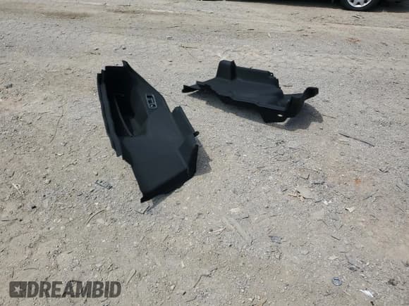 ✅ 2022 Mercedes-Benz C 300 • VIN: W1KAF4HBXNR017879 • Lot: 56323764. Listed on Copart with 30,767 mi. Free auction sales archive from the USA and detailed vehicle history report at DreamBid. Image 12.