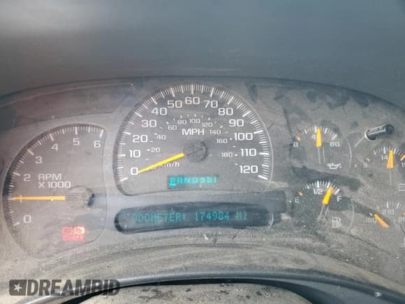 ✅ 2005 Chevrolet Silverado 1500 LS • VIN: 2GCEC13T051252318 • Лот: 74456324. Опубликован ранее на Copart с пробегом 174 984 миль. Бесплатный доступ к архиву аукционных продаж из США и подробный отчёт об истории автомобиля на DreamBid. Изображение 9.