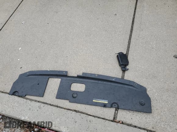 ✅ 2024 Nissan Sentra SV • VIN: 3N1AB8CV8RY323660 • Lot: 89920185. Wystawiony na Copart z przebiegiem 17 970 mil. Bezpłatny archiwum sprzedaży aukcyjnych z USA i szczegółowy raport historii pojazdu na DreamBid. Zdjęcie 12.