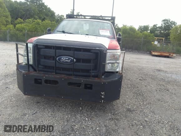 ✅ 2015 Ford F-250 • VIN: 1FDBF2BT9FEC28032 • Lot: 42014954. Listed on IAAI with 342,615 mi. Free auction sales archive from the USA and detailed vehicle history report at DreamBid. Image 6.