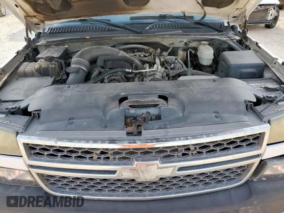 ✅ 2005 Chevrolet Silverado 2500HD LS • VIN: 1GCHK23275F936725 • Lot: 80801935. Listed on Copart with 253,563 mi. Free auction sales archive from the USA and detailed vehicle history report at DreamBid. Image 11.
