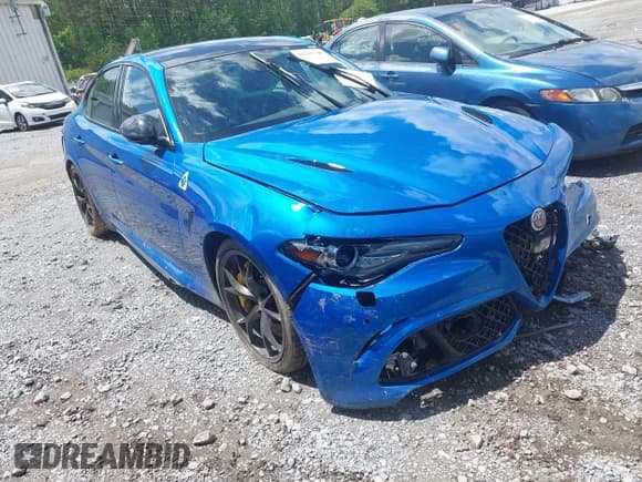 ✅ 2021 Alfa Romeo Giulia Quadrifoglio • VIN: ZARFAMEV1M7648209 • Lot: 42241740. Wystawiony na IAAI z przebiegiem 48 850 mil. Bezpłatny archiwum sprzedaży aukcyjnych z USA i szczegółowy raport historii pojazdu na DreamBid. Zdjęcie 1.
