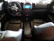 ✅ 2024 MINI Countryman Cooper S • VIN: WMZ53BR05R3R66934 • Lot: 48609165. Wystawiony na Copart z przebiegiem Nie podano. Bezpłatny archiwum sprzedaży aukcyjnych z USA i szczegółowy raport historii pojazdu na DreamBid. Zdjęcie 8.