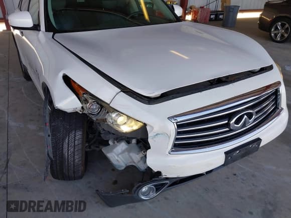 ✅ 2016 Infiniti QX70 • VIN: JN8CS1MW3GM750320 • Lot: 43430258. Listed on IAAI with 194,716 mi. Free auction sales archive from the USA and detailed vehicle history report at DreamBid. Image 6.