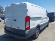 ✅ 2018 Ford Transit • VIN: 1FTYE1YM3JKA35185 • Lot: 42839253. Wystawiony na IAAI z przebiegiem 54 882 mil. Bezpłatny archiwum sprzedaży aukcyjnych z USA i szczegółowy raport historii pojazdu na DreamBid. Zdjęcie 4.