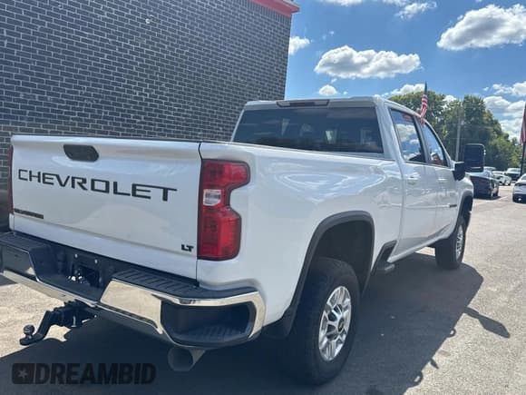 ✅ 2021 Chevrolet Silverado 2500HD LT • VIN: 1GC1YNEY6MF260186 • Lot: 85137715. Wystawiony na Copart z przebiegiem 91 649 mil. Bezpłatny archiwum sprzedaży aukcyjnych z USA i szczegółowy raport historii pojazdu na DreamBid. Zdjęcie 4.