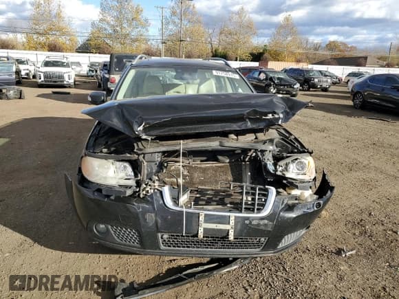 ✅ 2008 Volvo V70 • VIN: YV1BW982X81043892 • Lot: 91758915. Listed on Copart with 298,907 mi. Free auction sales archive from the USA and detailed vehicle history report at DreamBid. Image 5.
