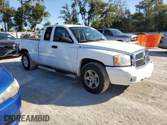 ✅ 2006 Dodge Dakota SLT • VIN: 1D7HW42K16S630510 • Лот: 91568095. Опубликован ранее на Copart с пробегом 113 720 миль. Бесплатный доступ к архиву аукционных продаж из США и подробный отчёт об истории автомобиля на DreamBid. Изображение 4.