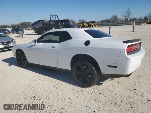 ✅ 2013 Dodge Challenger Rallye Redline • VIN: 2C3CDYAG9DH575280 • Lot: 42616265. Wystawiony na Copart z przebiegiem 180 985 mil. Bezpłatny archiwum sprzedaży aukcyjnych z USA i szczegółowy raport historii pojazdu na DreamBid. Zdjęcie 2.