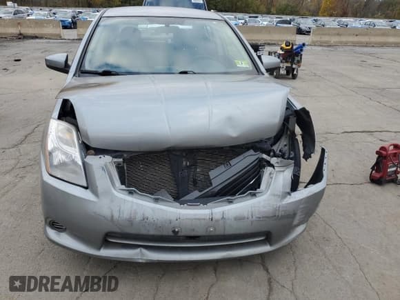 ✅ 2010 Nissan Sentra SR • VIN: 3N1AB6AP3AL725290 • Lot: 82697505. Wystawiony na Copart z przebiegiem 117 747 mil. Bezpłatny archiwum sprzedaży aukcyjnych z USA i szczegółowy raport historii pojazdu na DreamBid. Zdjęcie 5.
