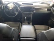 ✅ 2018 Volkswagen Atlas SE • VIN: 1V2LR2CAXJC523169 • Lot: 83990465. Listed on Copart with 146,290 mi. Free auction sales archive from the USA and detailed vehicle history report at DreamBid. Image 8.