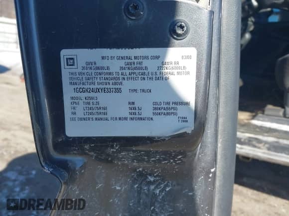 2000 Chevrolet Silverado 2500 с VIN 1GCGK24UXYE337355, выставлен на аукционе IAAI как лот 41631115 с пробегом 134 216 миль миль и . История ставок и продаж доступна на DreamBid. Изображение 9.