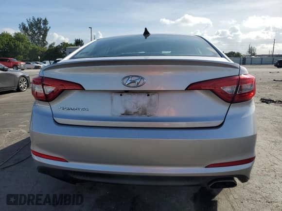 2015 Hyundai Sonata SE with VIN 5NPE24AFXFH198365, listed as a Copart auction lot 90492475 with 116,839 mi miles and Salvage title. Bid and sale history available at DreamBid. Image 6.