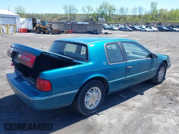 ✅ 1992 Mercury Cougar • VIN: 1MEPM6043NH646925 • Lot: 42128701. Listed on IAAI with 37,103 mi. Free auction sales archive from the USA and detailed vehicle history report at DreamBid. Image 4.