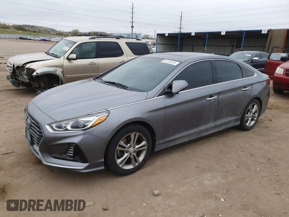 ✅ 2018 Hyundai Sonata Limited • VIN: 5NPE34AF9JH678418 • Лот: 53728315. Опубликован ранее на Copart с пробегом 96 910 миль. Бесплатный доступ к архиву аукционных продаж из США и подробный отчёт об истории автомобиля на DreamBid. Изображение 1.