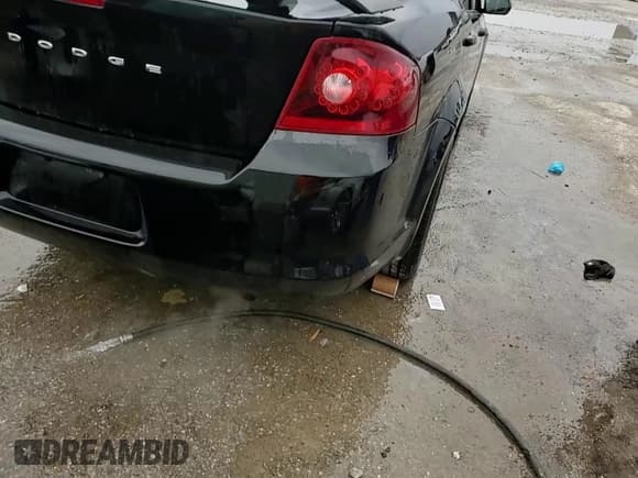 ✅ 2013 Dodge Avenger SXT • VIN: 1C3CDZCB6DN632047 • Лот: 86800144. Опубликован ранее на Copart с пробегом 216 267 миль. Бесплатный доступ к архиву аукционных продаж из США и подробный отчёт об истории автомобиля на DreamBid. Изображение 14.