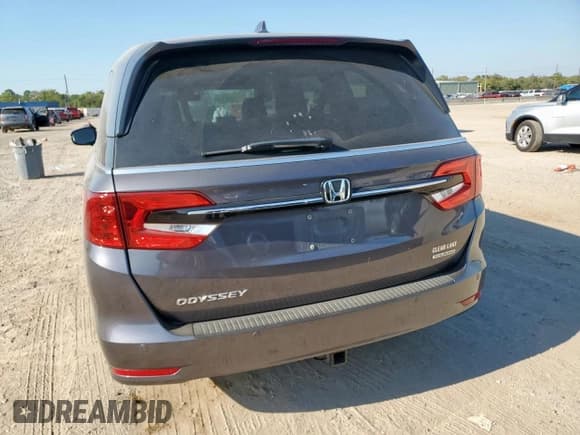 ✅ 2022 Honda Odyssey Touring • VIN: 5FNRL6H83NB063744 • Lot: 86723565. Wystawiony na Copart z przebiegiem 39 269 mil. Bezpłatny archiwum sprzedaży aukcyjnych z USA i szczegółowy raport historii pojazdu na DreamBid. Zdjęcie 6.