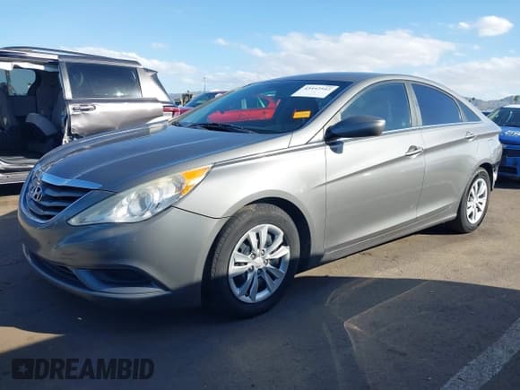 ✅ 2013 Hyundai Sonata GLS • VIN: 5NPEB4AC2DH532620 • Лот: 43442542. Опубликован ранее на IAAI с пробегом 201 724 миль. Бесплатный доступ к архиву аукционных продаж из США и подробный отчёт об истории автомобиля на DreamBid. Изображение 18.