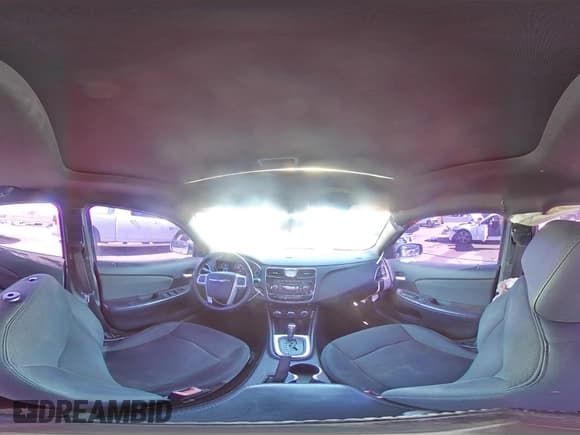 ✅ 2012 Chrysler 200 Touring • VIN: 1C3CCBBG7CN139452 • Lot: 90944035. Wystawiony na Copart z przebiegiem 150 840 mil. Bezpłatny archiwum sprzedaży aukcyjnych z USA i szczegółowy raport historii pojazdu na DreamBid. Zdjęcie 15.