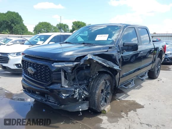 ✅ 2022 Ford F-150 XL • VIN: 1FTFW1E5XNFC27087 • Lot: 42207284. Wystawiony na IAAI z przebiegiem 37 745 mil. Bezpłatny archiwum sprzedaży aukcyjnych z USA i szczegółowy raport historii pojazdu na DreamBid. Zdjęcie 2.