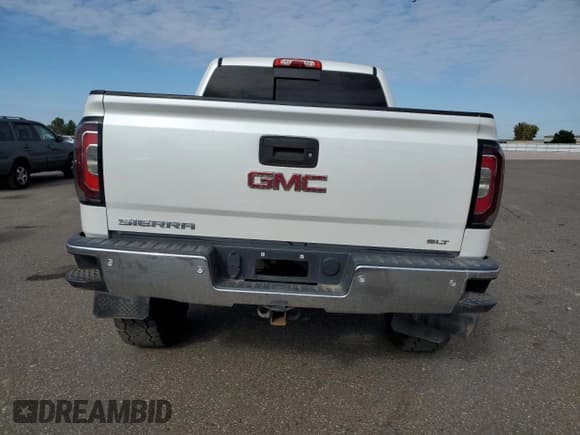 ✅ 2018 GMC Sierra 1500 SLT • VIN: 3GTU2NEJ7JG346991 • Lot: 82332655. Listed on Copart with 92,284 mi. Free auction sales archive from the USA and detailed vehicle history report at DreamBid. Image 6.