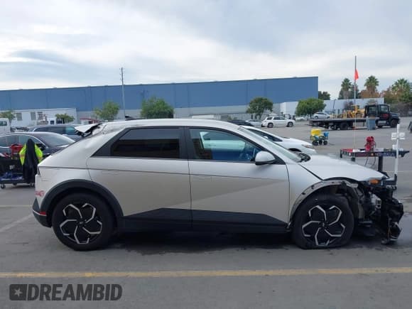 ✅ 2023 Hyundai Ioniq 5 SEL • VIN: KM8KNDAF5PU189991 • Lot: 43653235. Listed on IAAI with 21,544 mi. Free auction sales archive from the USA and detailed vehicle history report at DreamBid. Image 13.