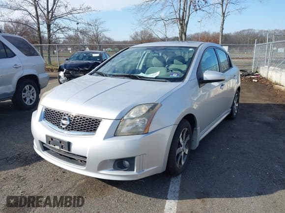 ✅ 2012 Nissan Sentra S • VIN: 3N1AB6APXCL646797 • Lot: 43847187. Wystawiony na IAAI z przebiegiem 72 534 mil. Bezpłatny archiwum sprzedaży aukcyjnych z USA i szczegółowy raport historii pojazdu na DreamBid. Zdjęcie 2.