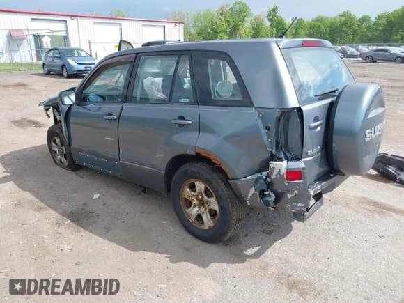 ✅ 2008 Suzuki Grand Vitara • VIN: JS3TE941684102009 • Lot: 42278315. Wystawiony na IAAI z przebiegiem 198 484 mil. Bezpłatny archiwum sprzedaży aukcyjnych z USA i szczegółowy raport historii pojazdu na DreamBid. Zdjęcie 3.